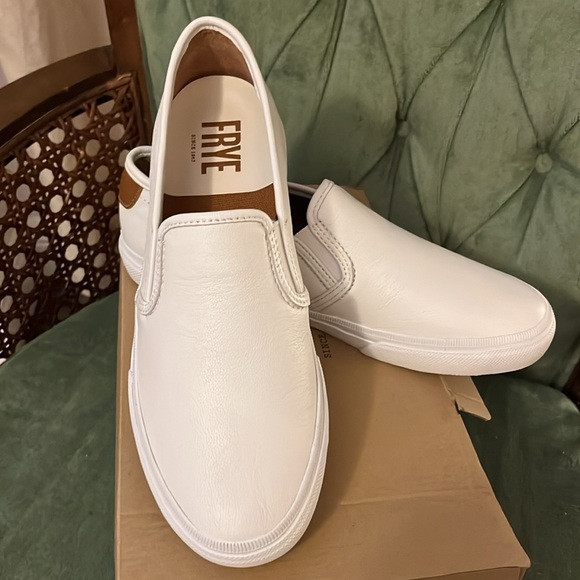 NWB Frye Slip On Leather Sneakers (US 9) - Picture 2 of 9